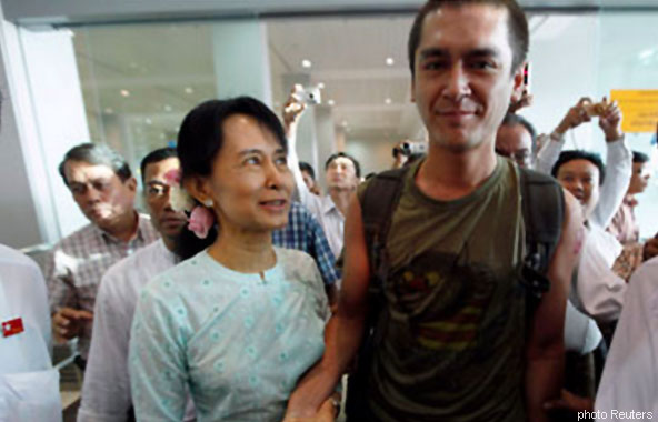kim aris airport rangoon
